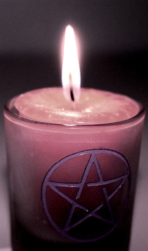 The Magical Properties of Different Candle Colors